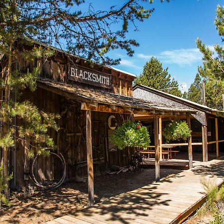 Bend-Sunriver Camping Resort 24 Ft. Yurt 12 Extérieur photo